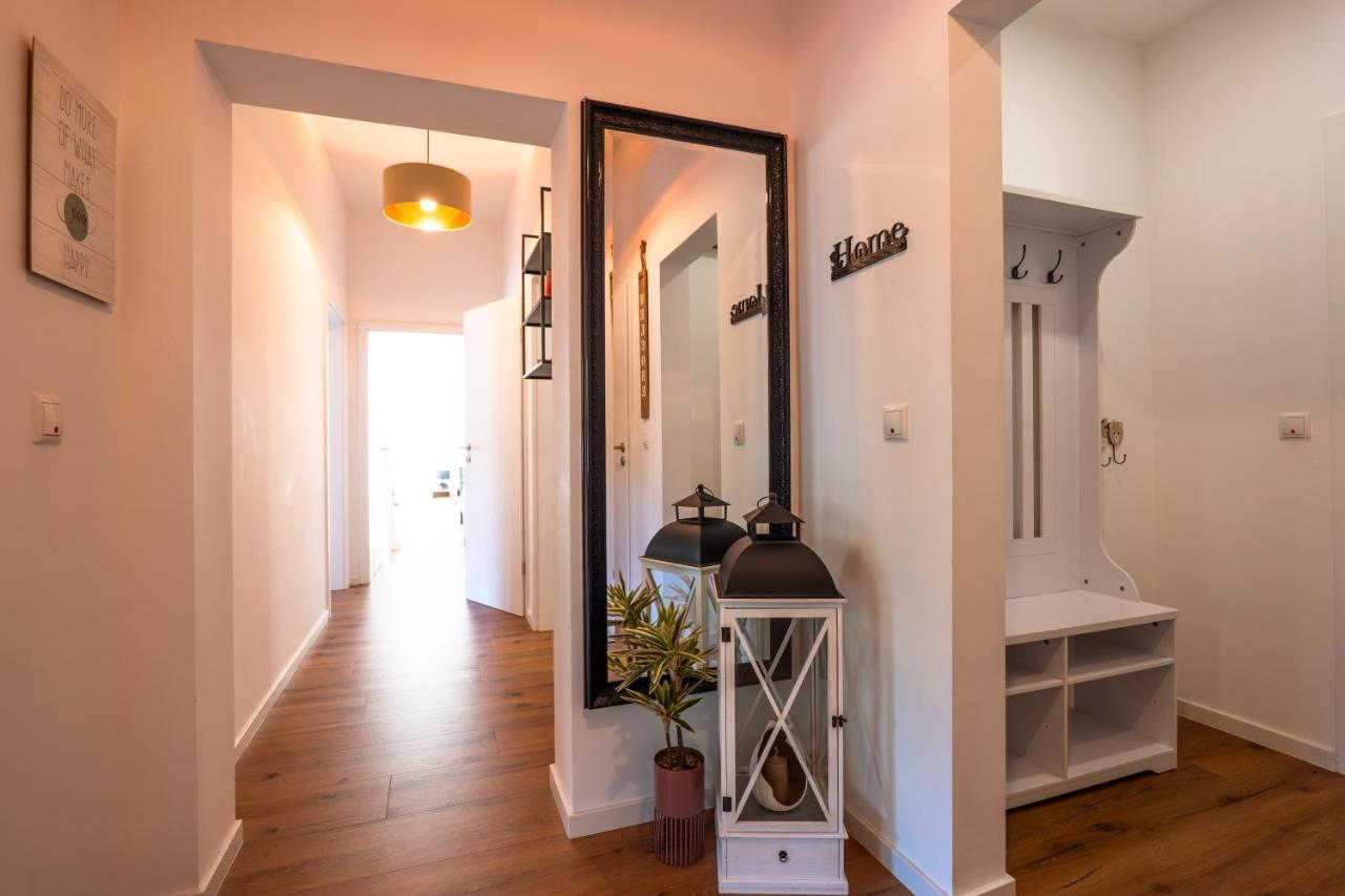 Ferienwohnung Maison Confortable mit Sonnenterrasse und Garten, Bad Ems, Koblenz, Montabaur - Chambres d'hôtes Arzbach
