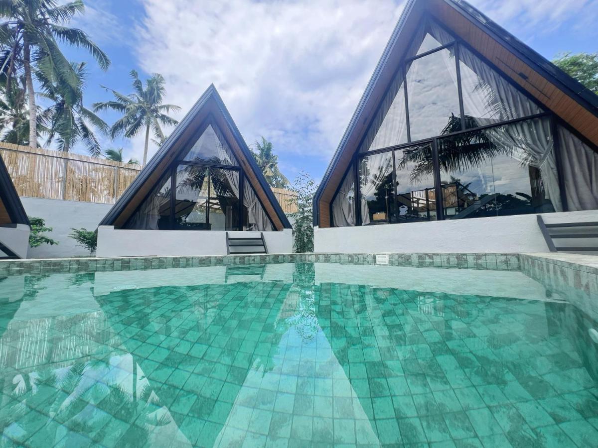 Tres Villa Panglao - 450 sqm private yard with pool and Solar System - B&B Panglao