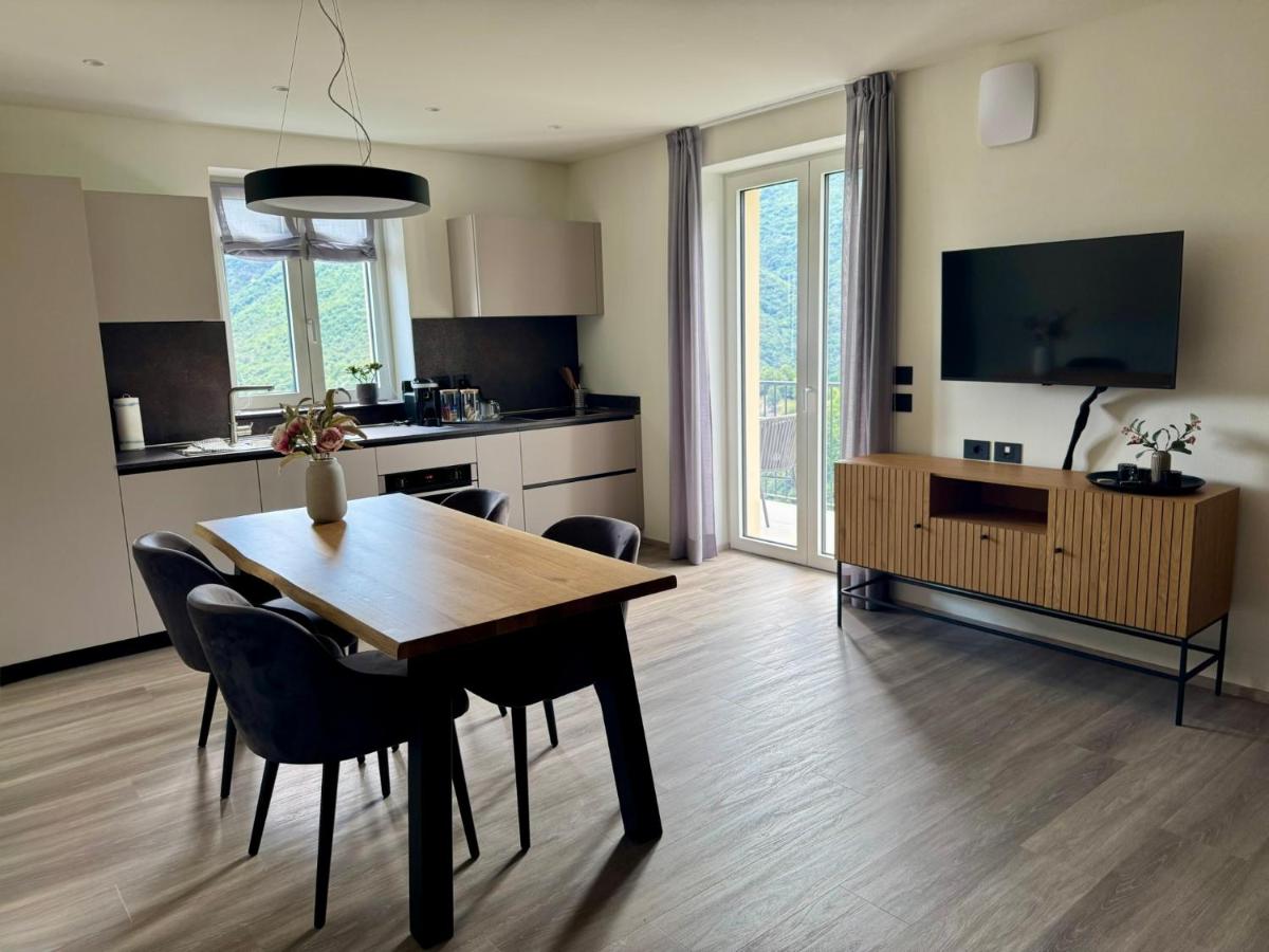 Appartamento con 1 Camera da Letto, Balcone e Vista Montagna 