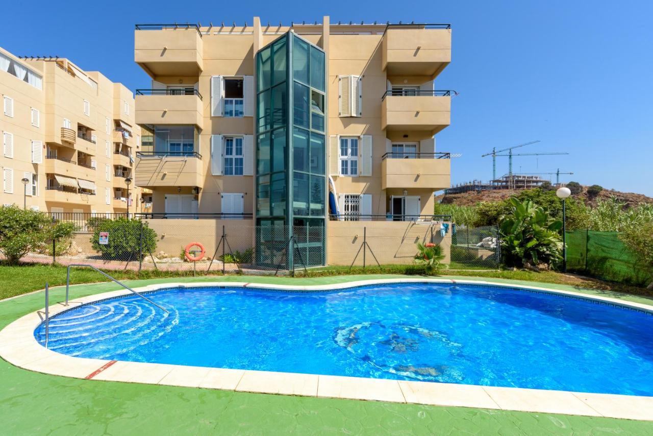 WintowinRentals Playa Linda Benajarafe Beach and Pool - B&B Benajarafe