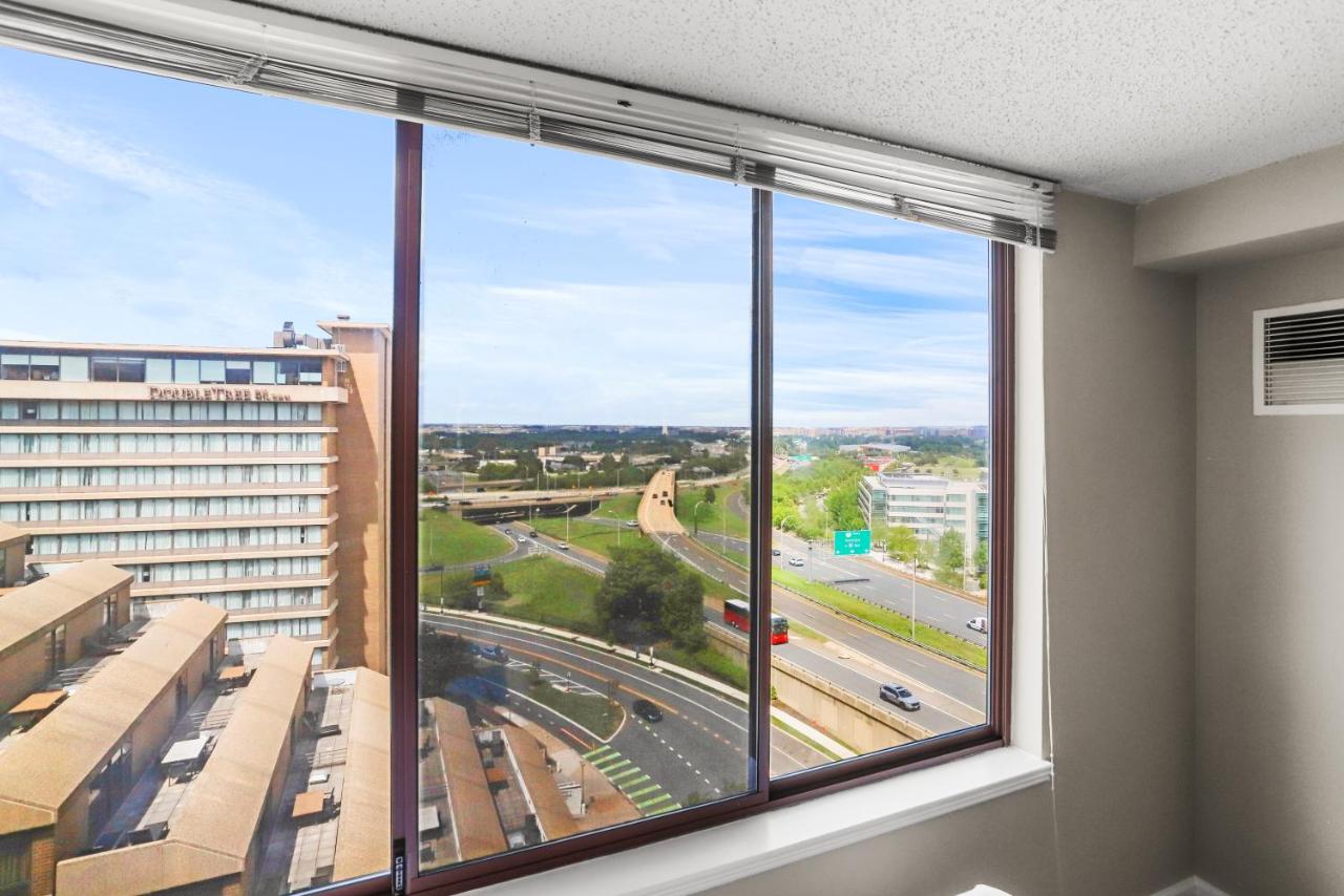 Modern Arlington - Only two Metro stops - Ferienwohnung Arlington