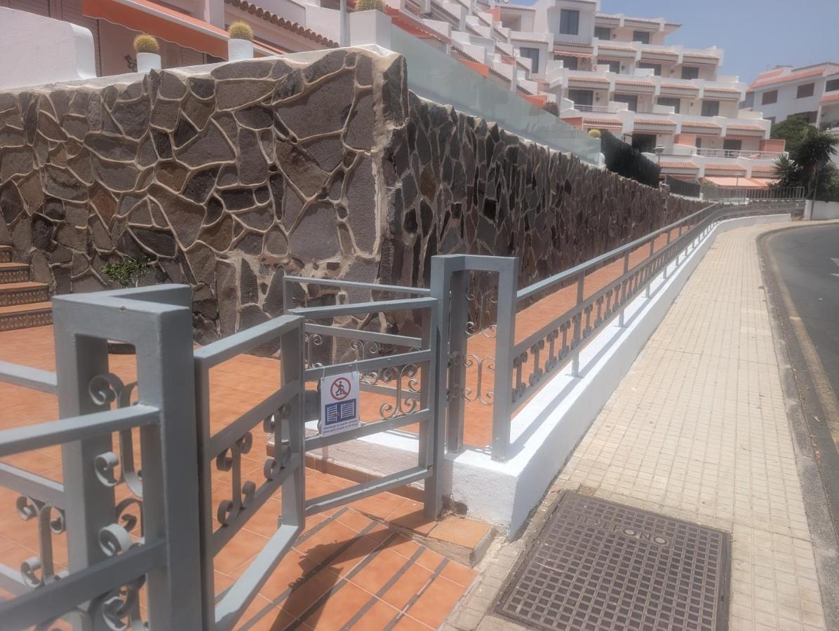 1 Bedroom Apartment with stunning sea view - Chambres d'hôtes Arona