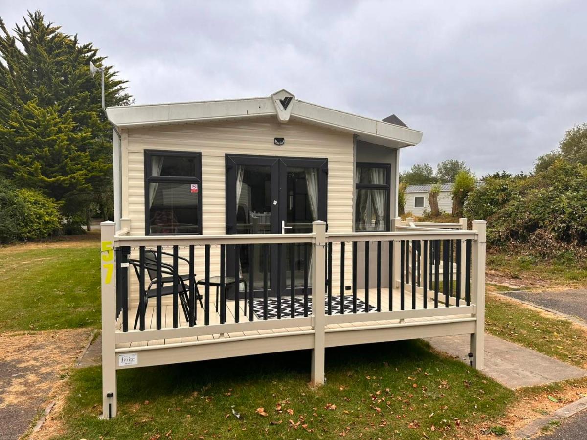 Homely Caravan in Skegness - Sleeps 6 - B&B Skegness