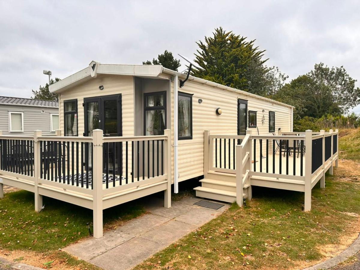 Homely Caravan in Skegness - Sleeps 6 - B&B Skegness