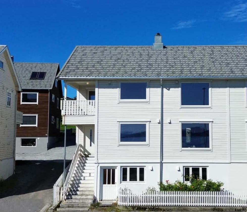 Strandly Seaview - B&B Alnes