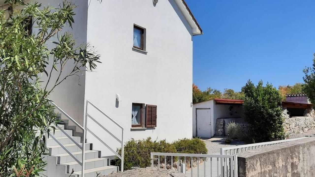 Apartments with parking space Skrbcici, Krk - 25009 - B&B Krk