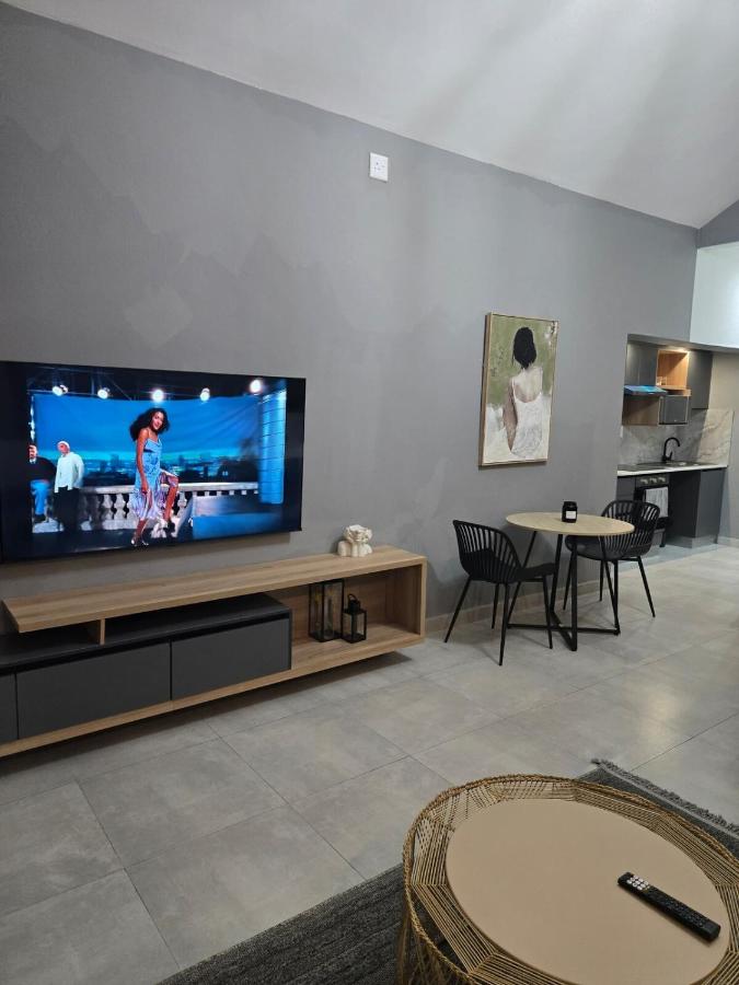 WeThusi-stream 1 bed - B&B Mbabane