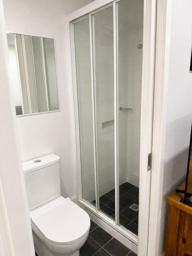 JT Homes Cosy Private 1-Bedroom Stay - B&B Karratha