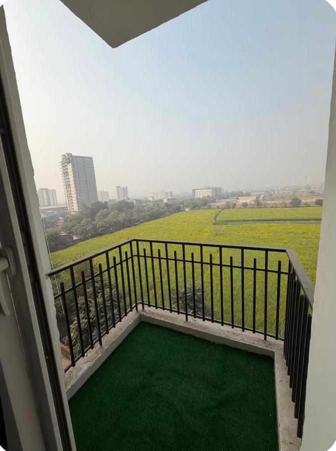 Casa Serene A Peaceful Couple's Stay & Office Nook - B&B Noida