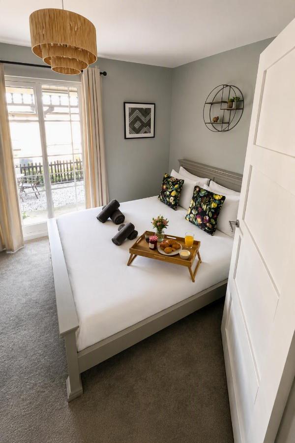 Stylish 1 Bed Apartment nestled at the foot of Malvern Hills - Chambres d'hôtes Malvern Wells