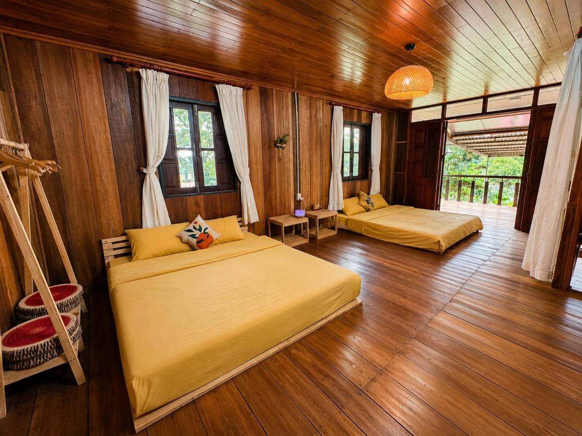 Familiensuite mit Balkon