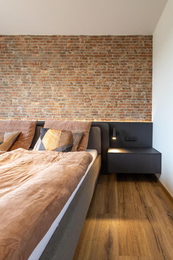 New Designer Apartment with Large Terrace - B&B České Budějovice