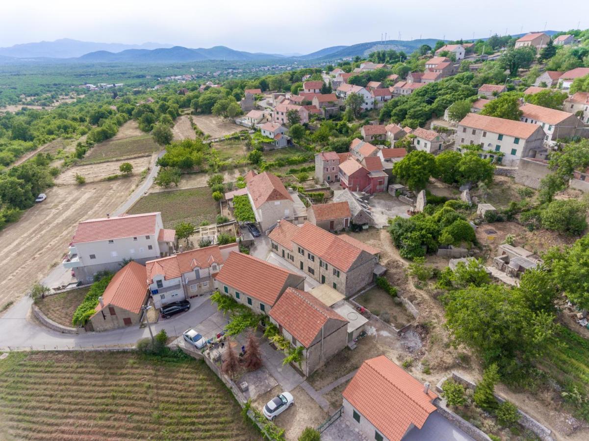 Old Stone House - Chambres d'hôtes Lovreć