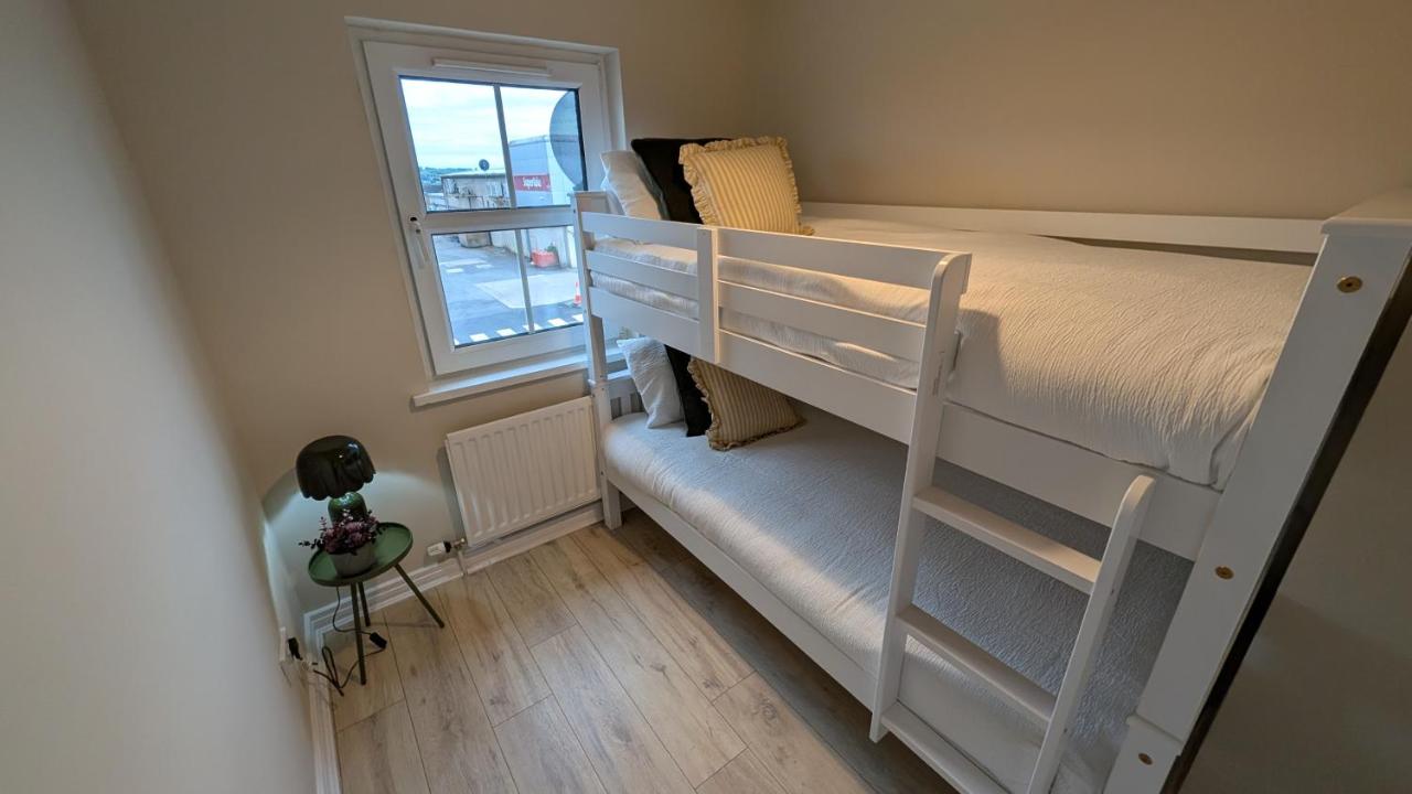 Spacious Contractor and Business Accommodation- Moira - Near Lisburn - Craigavon - Chambres d'hôtes Moira