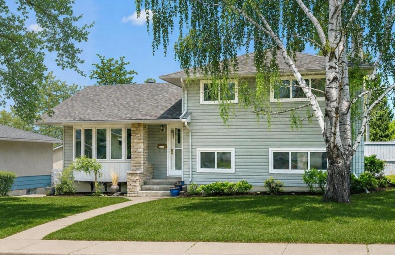 Metta Stays Brentwood - Bed and Breakfast Calgary