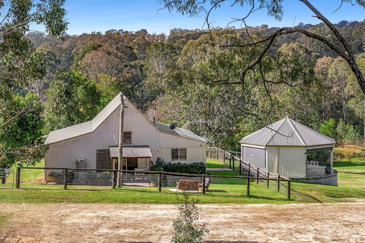 Private Barn House with Gazebo - Stunning Views - B&B Richmond