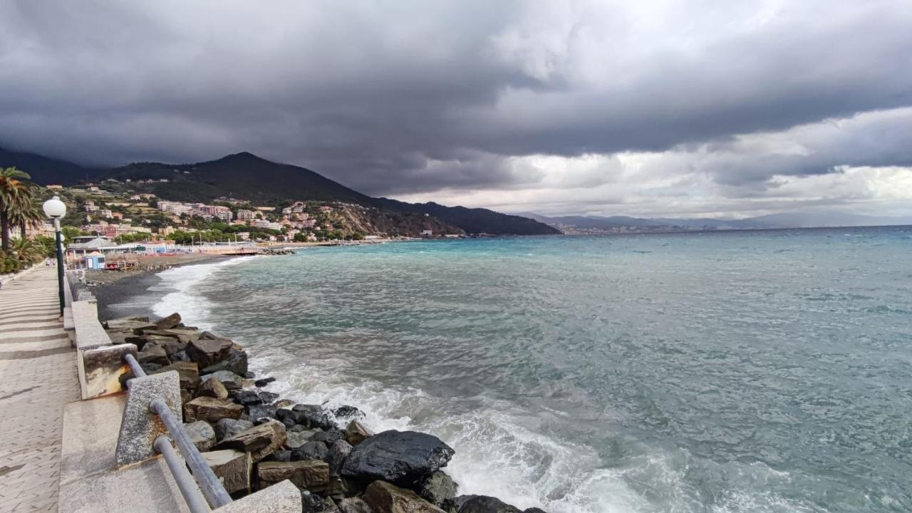 La Riviera Appartamento con balcone a 5 minuti a piedi dalla spiaggia - B&B Génova