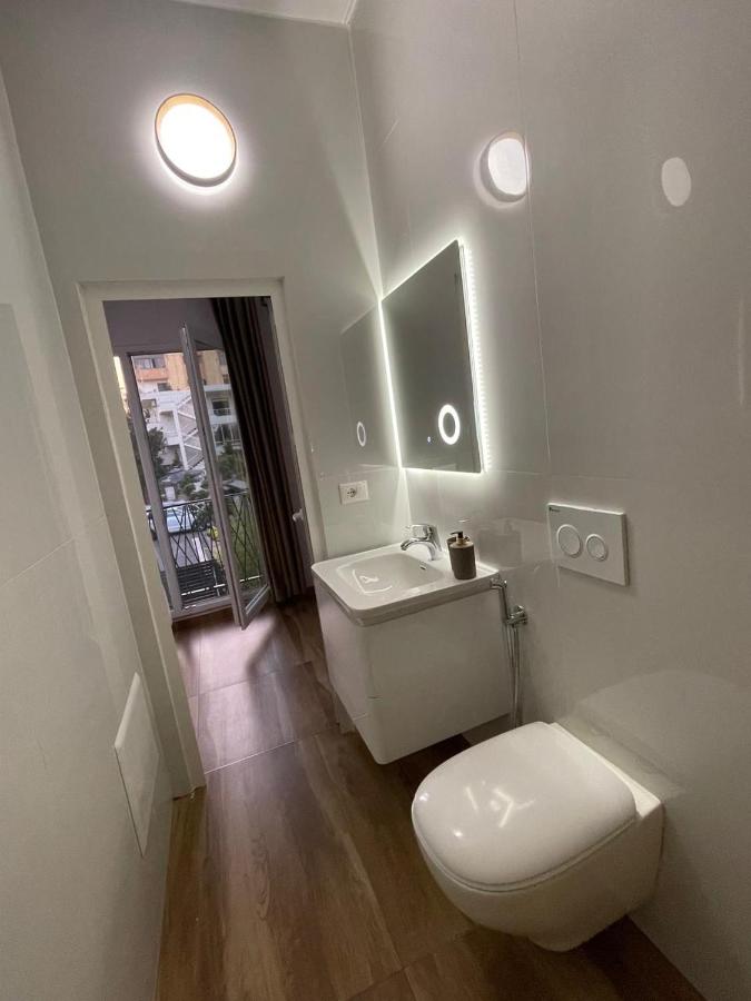 Denis Guest House - B&B Durrës