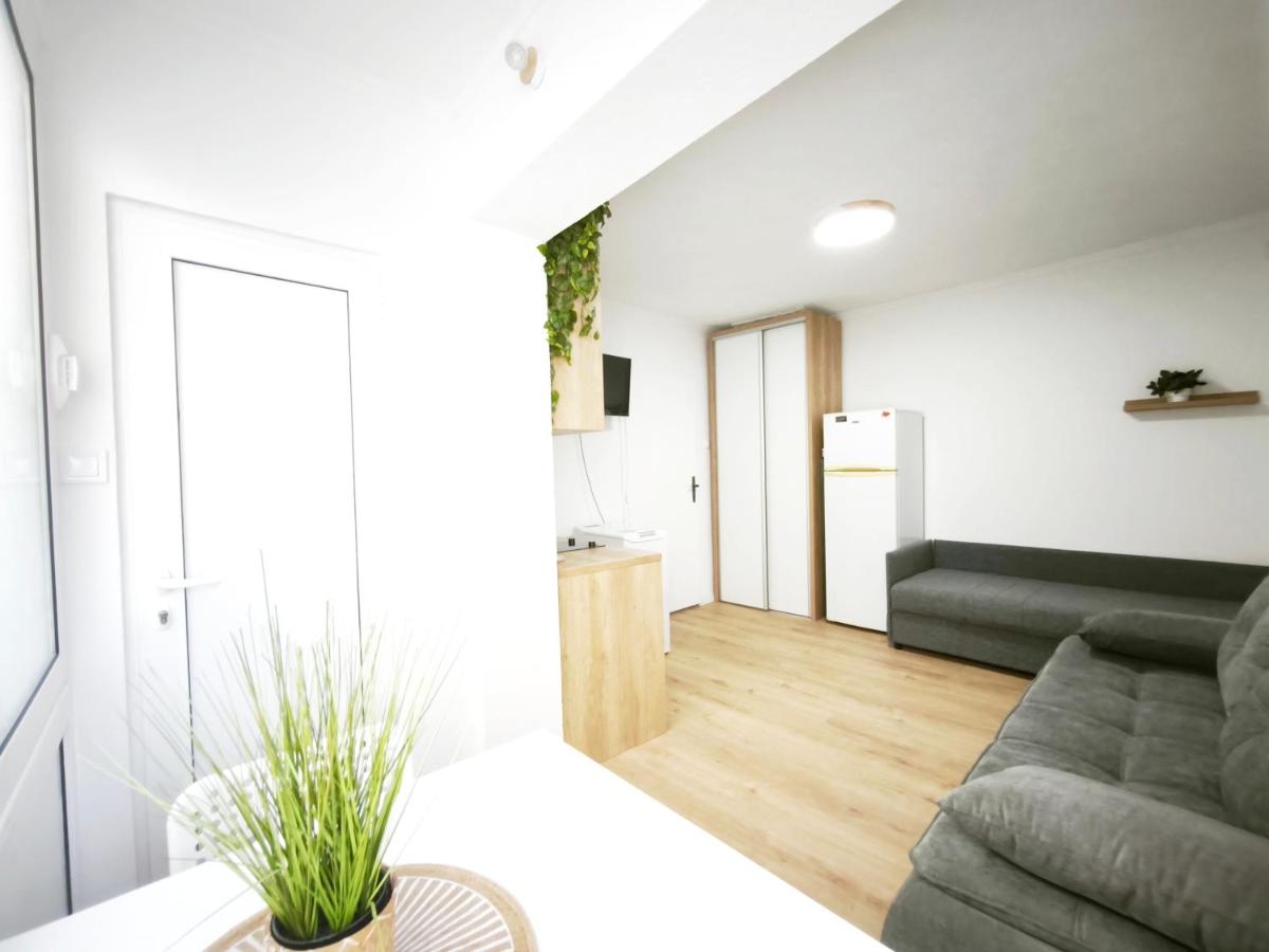 Studio apartman Rafailovici - B&B Rafajlovići