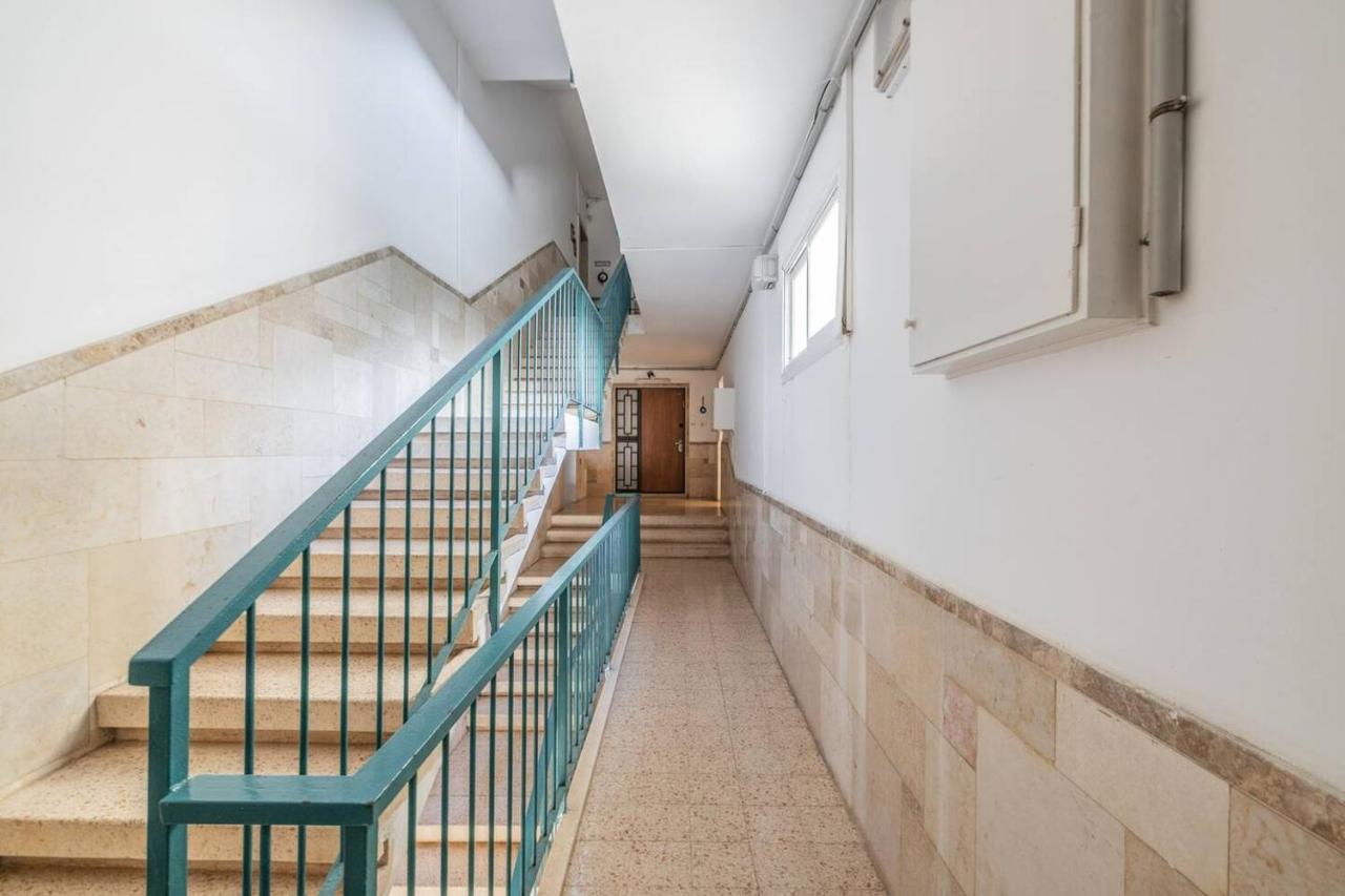 Hantke28 Budget Apartment - Bed and Breakfast Haifa