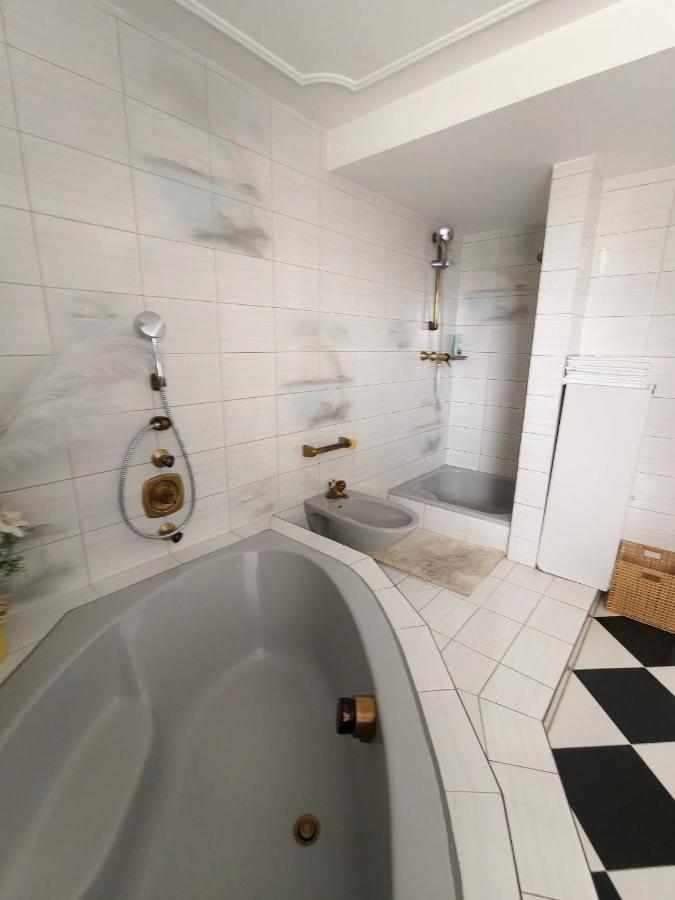 Apartment Deluxe Mutters-Ihr Zuhause bei Innsbruck! Perfekt für Familien, Gruppen bist 5 Personen !Bestes Preis Leistung! - Chambres d'hôtes Innsbruck