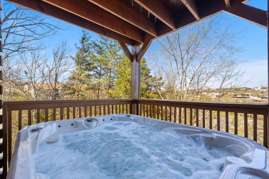 Sweet Serenity Mountain Serenity, Sweetly Yours - B&B Pigeon Forge