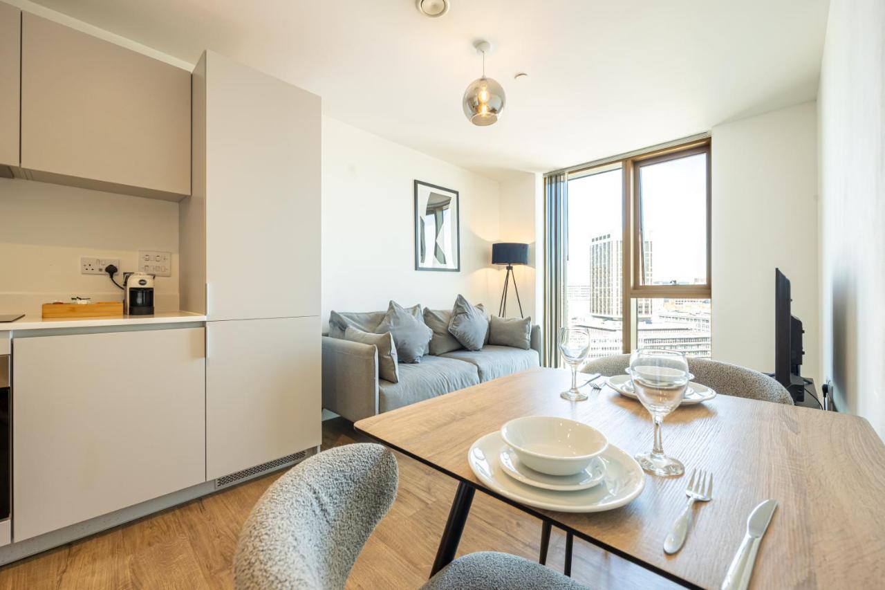 Modern 1 Bed with City Views in City Centre - Ferienwohnung Birmingham
