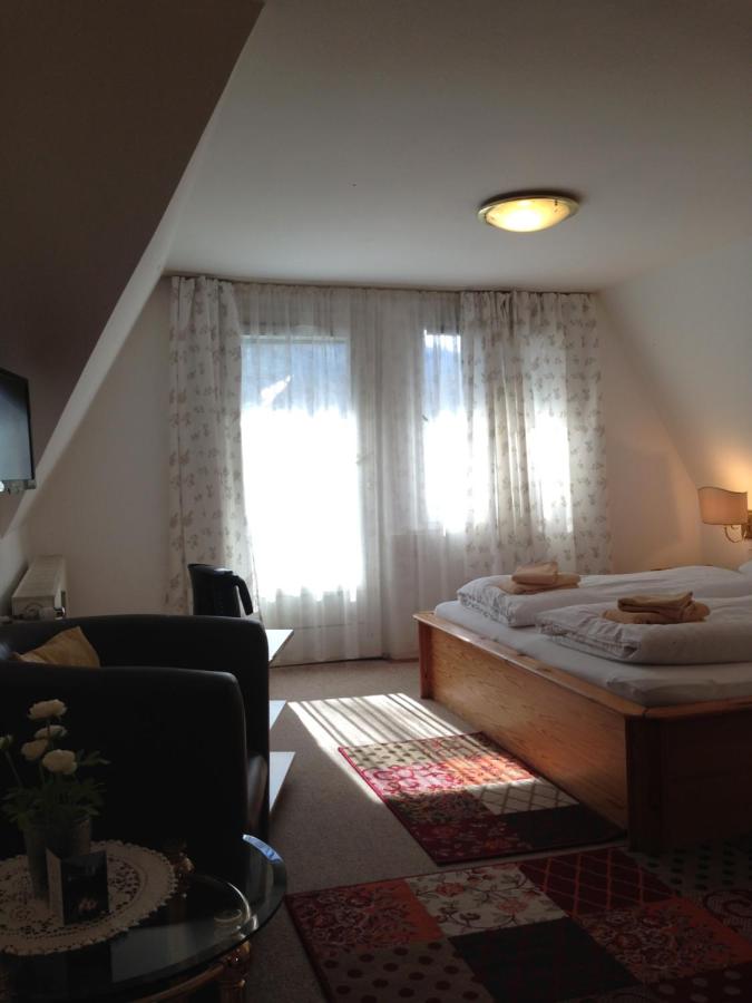 Tweepersoonskamer - Zolder met Balkon en Uitzicht op Beide Kastelen
