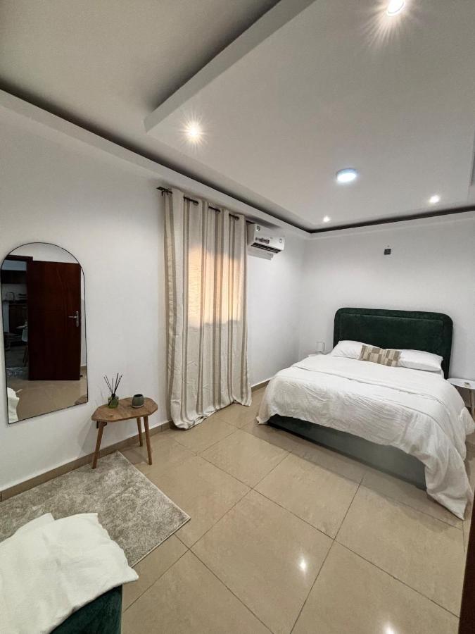 Somewhere Home - Bed and Breakfast Abidjan