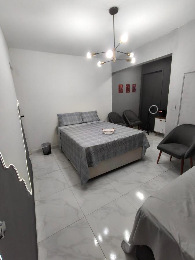 Suíte Lumière - Ferienwohnung Taboão da Serra