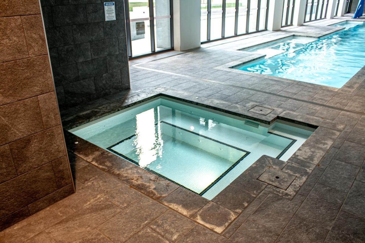Luxe Canberra CBD 2BR Resort Pool Spa Gym Parking - B&B Comobella