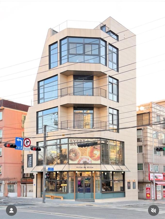 홍대#DMC역#커플,가족,단체여행#프라이빗 감성숙소#Villa De Ellie - Chambres d'hôtes Séoul