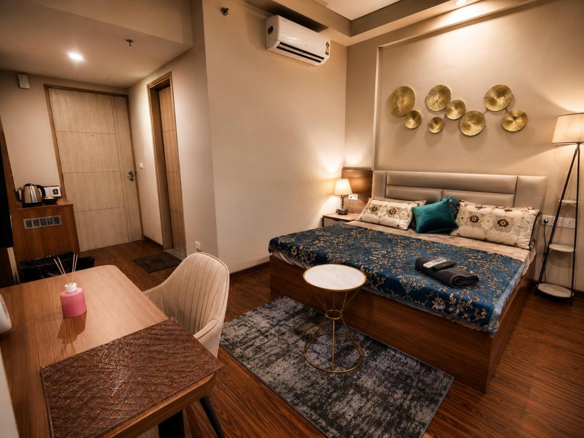 The Jolly stays - Bed and Breakfast Greater Noida