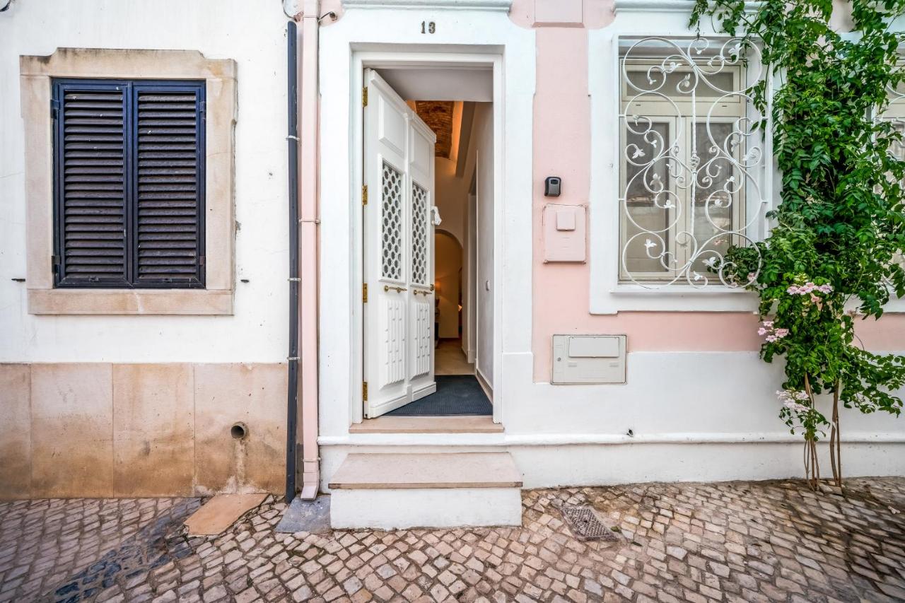 HolidaysPT - Petal House - Luxury 2 Bedroom House - B&B Olhão