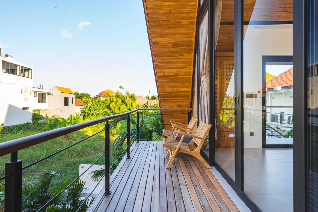 Villa Eve Canggu With Private Pool, & Outdoor Movie Cinema - B&B Canggu
