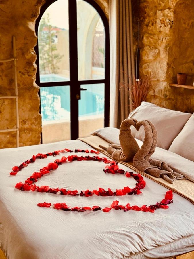 ñomad stone - B&B El Harf