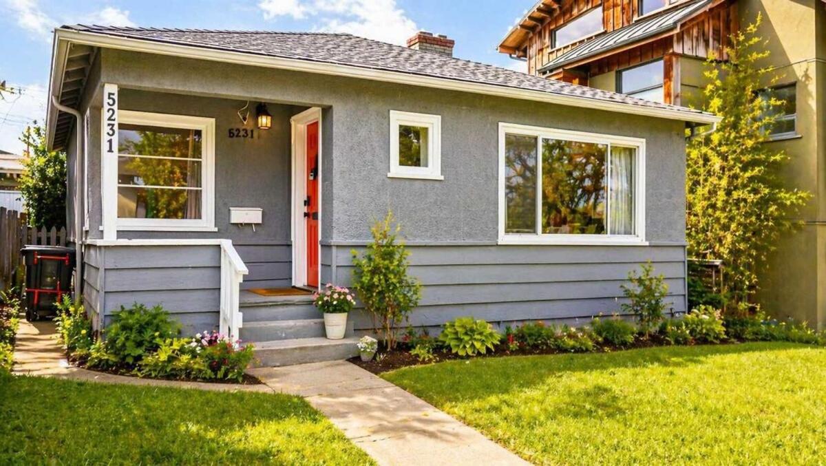 Cozy 2BR 1BA Retreat in Vibrant Vancouver - Ferienwohnung Vancouver