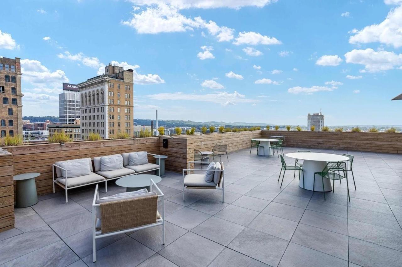 Modern Studio. Downtown Bham. Parking. Rooftop - B&B Birmingham
