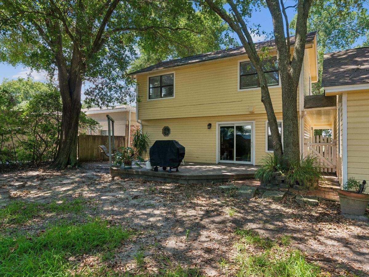The Yellow House - B&B Gulf Breeze