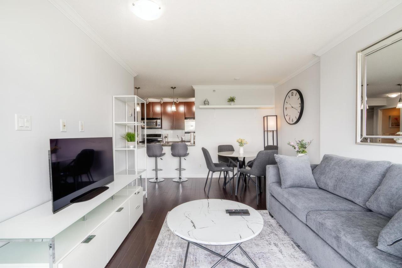 1BR Downtown Hub - Stadium Parks & Skyline Views - B&B Vancouver