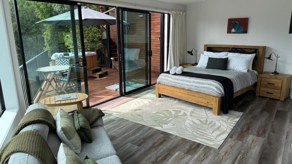 Paihia Views - 1 Bed Apartment and Hot Tub - B&B Paihia