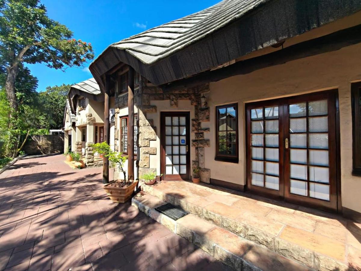 Forest Lodge - Richards Bay - Bed and Breakfast Richards Bay