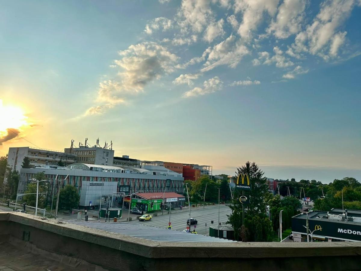 Klv Central Apartment - Chambres d'hôtes Bacău