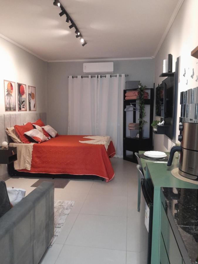 Beautiful studio one block from the beach - Ferienwohnung Santos
