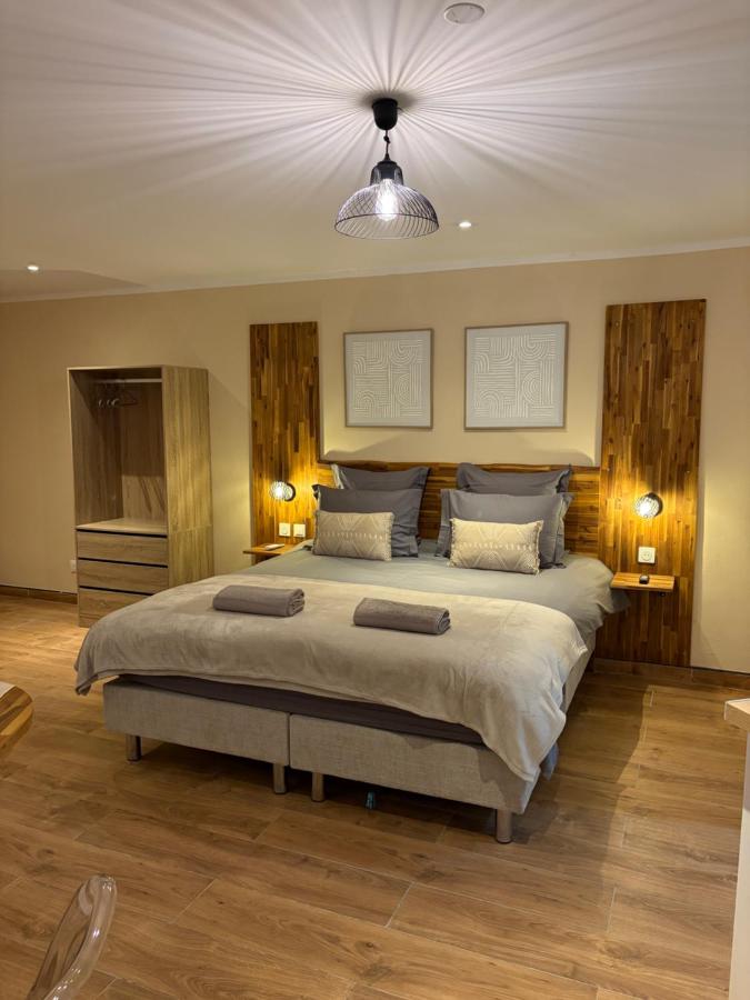 LINEA Studio - B&B Saint-Denis