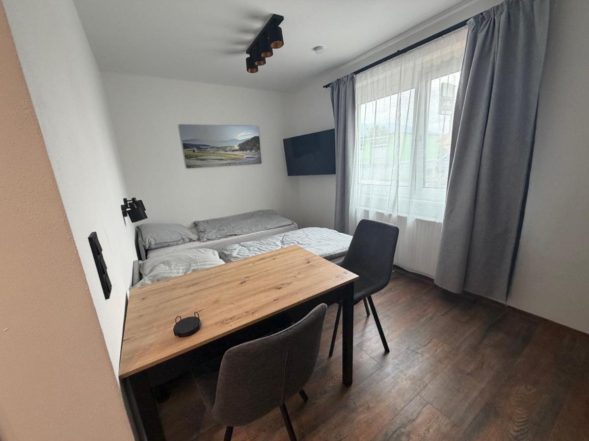 Chambre Double ou Lits Jumeaux avec Salle de Bains