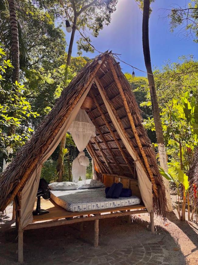 Hermanos Glamping Imbassaí - Bed and Breakfast Mata de São João