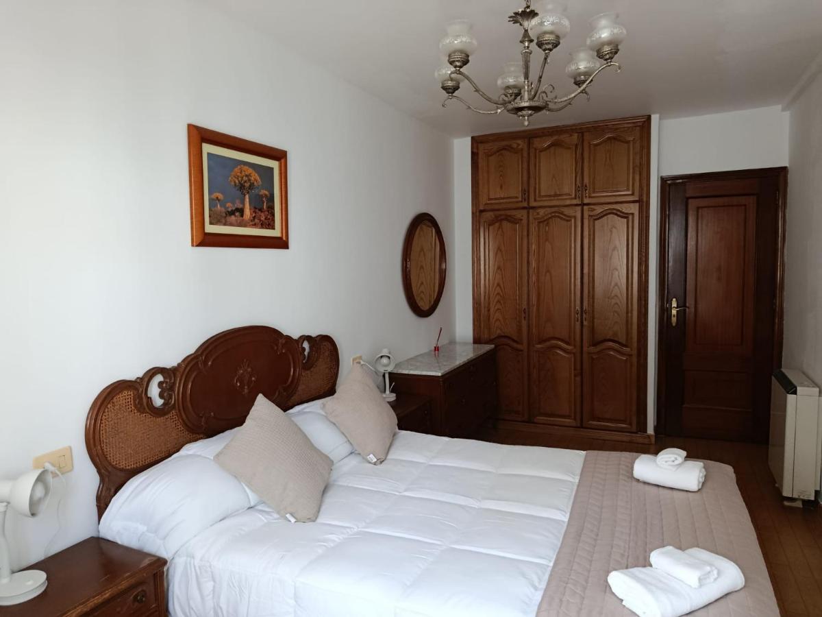 Curros Enríquez - B&B La Cañiza