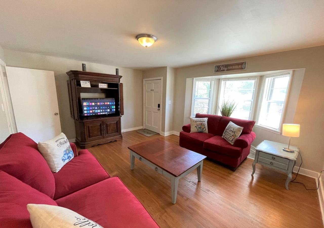 The Redmont - 10 Minutes to Downtown - B&B Birmingham