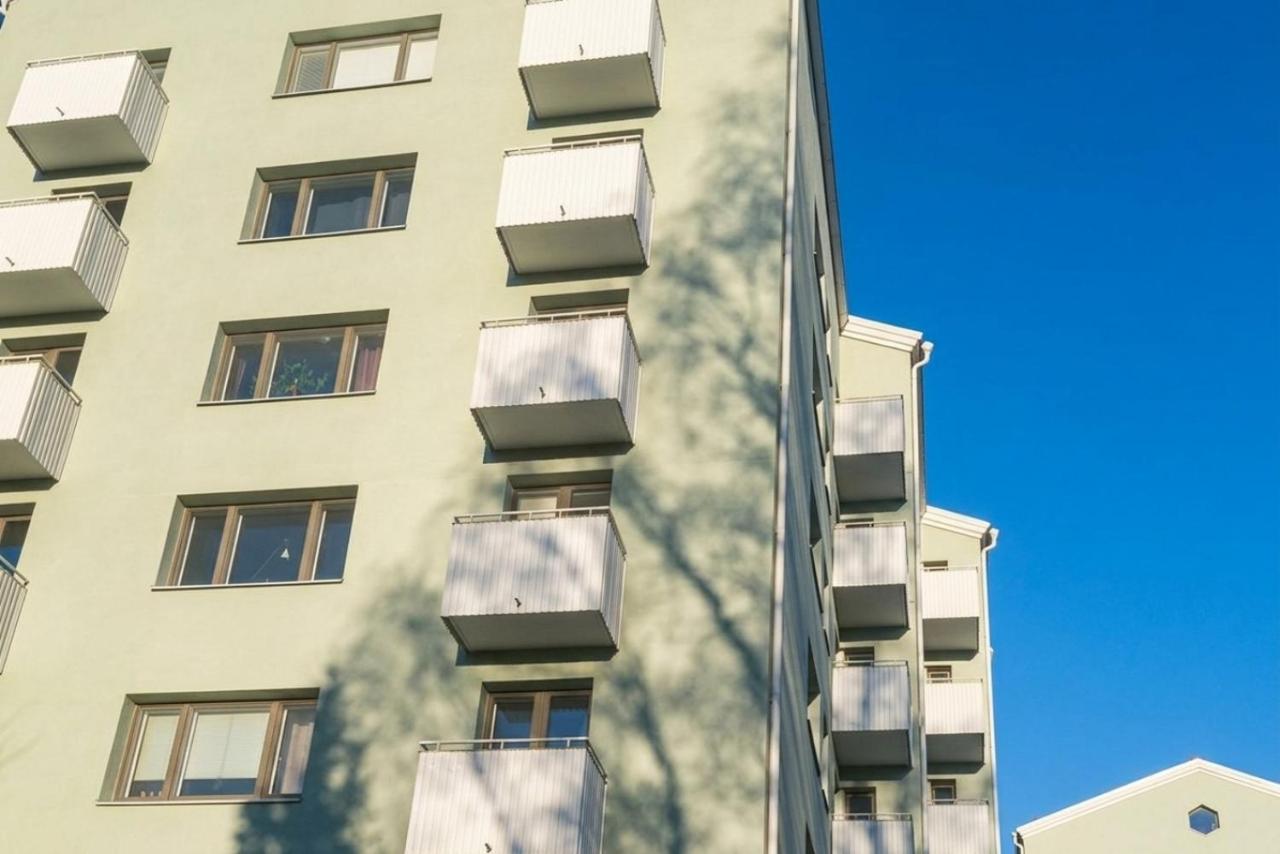 Borg Kiertokatu, Spacious Studio, Balcony, Free Parking - Chambres d'hôtes Pori